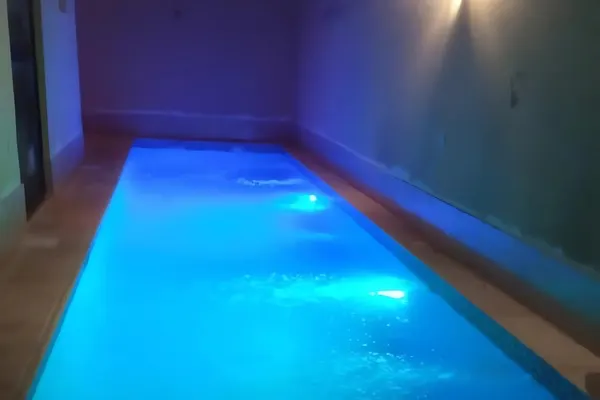 مشروع انشاء مسبح