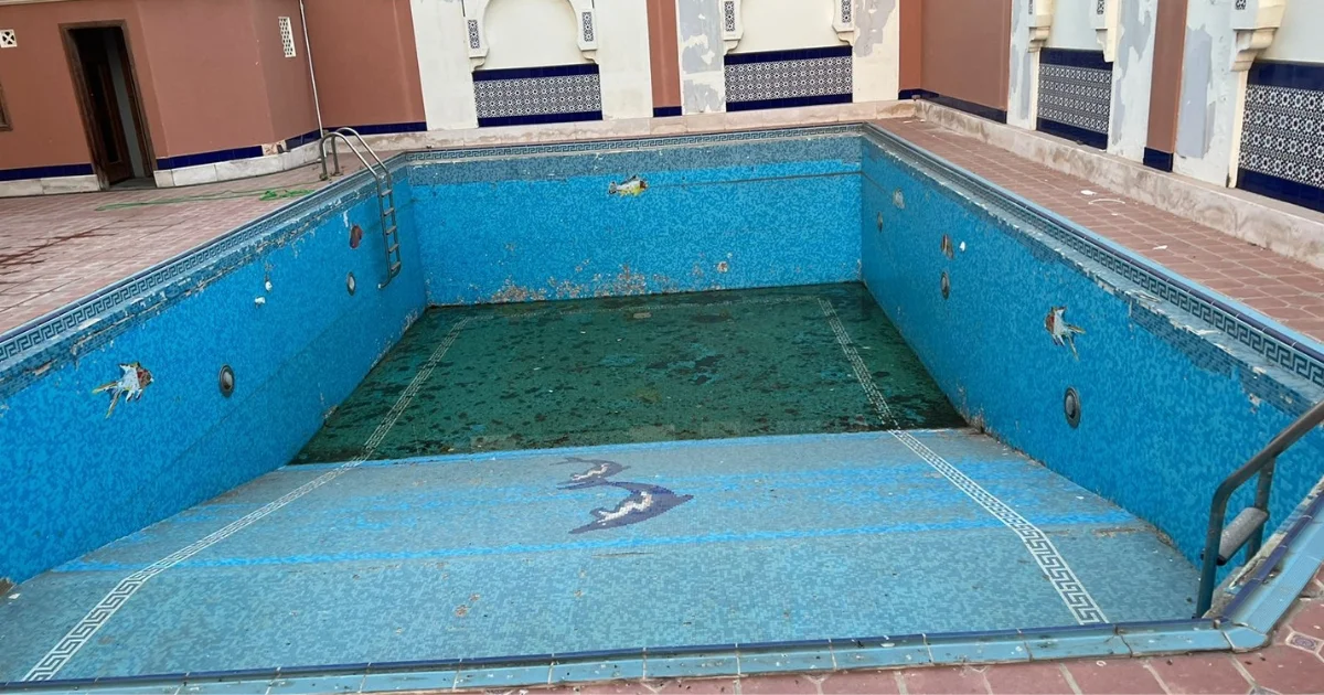 مشروع ترميم مسبح
